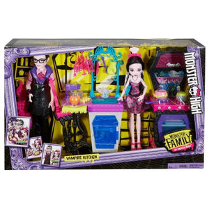 Monster High Monster Family Vampire Kitchen Playset and 2-Pack Dolls